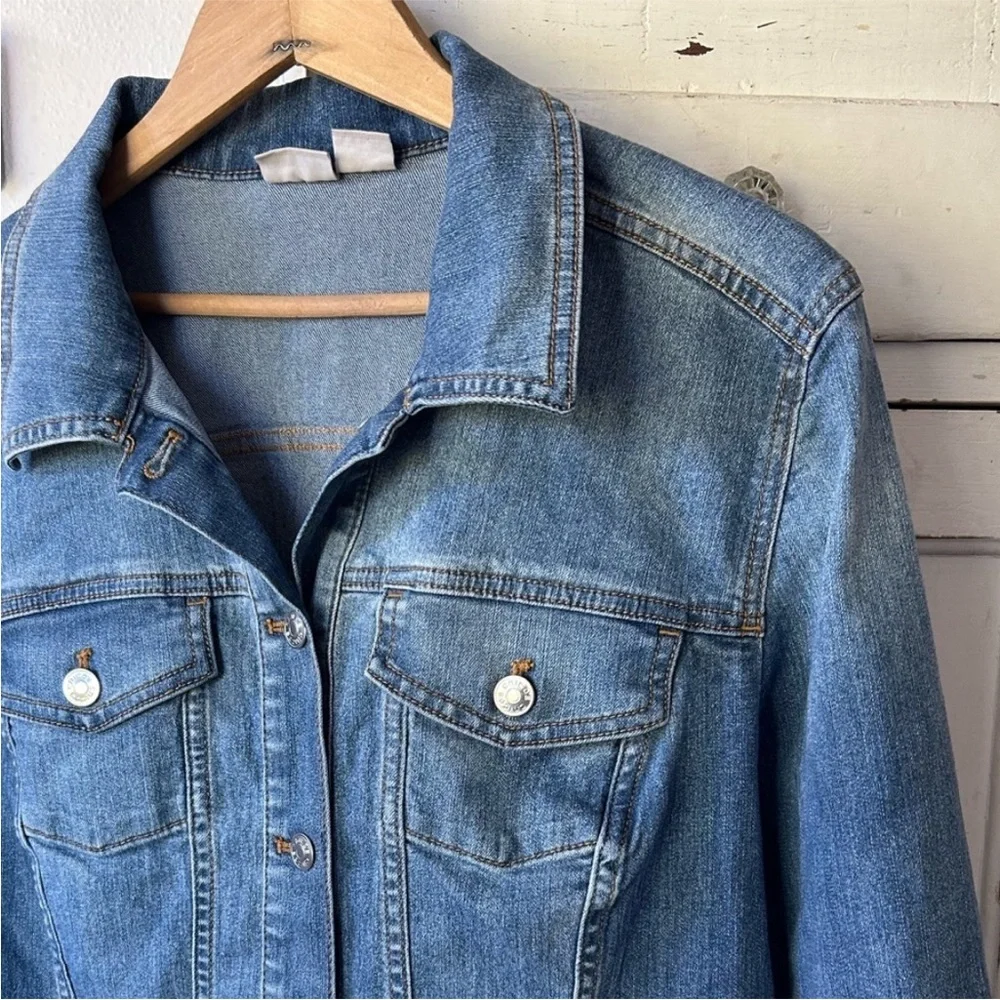 Chico's | Women’s Medium Blue Denim Long Line Button Front Jean Jacket Sz 12-14 - Picture 7 of 15
